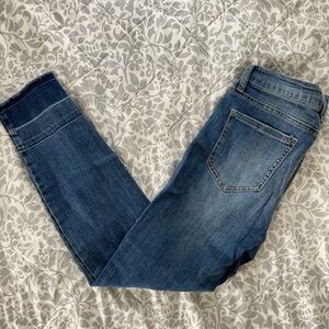 Kiki LaRue jeans size 9 distressed